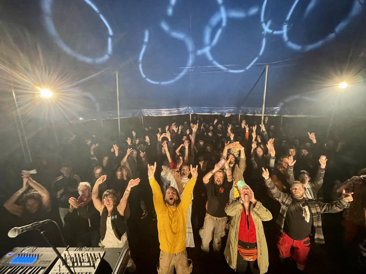 Jean Jean (@jeanjeanband) on Twitter photo Merci Festival Bell’Arte 🙌❤️
Ce soir à Nantes <a href="/LeFerrailleur/">Le Ferrailleur</a> 19h pour les concerts sauvages Merci Festival Bell’Arte 🙌❤️
Ce soir à Nantes <a href="/LeFerrailleur/">Le Ferrailleur</a> 19h pour les concerts sauvages