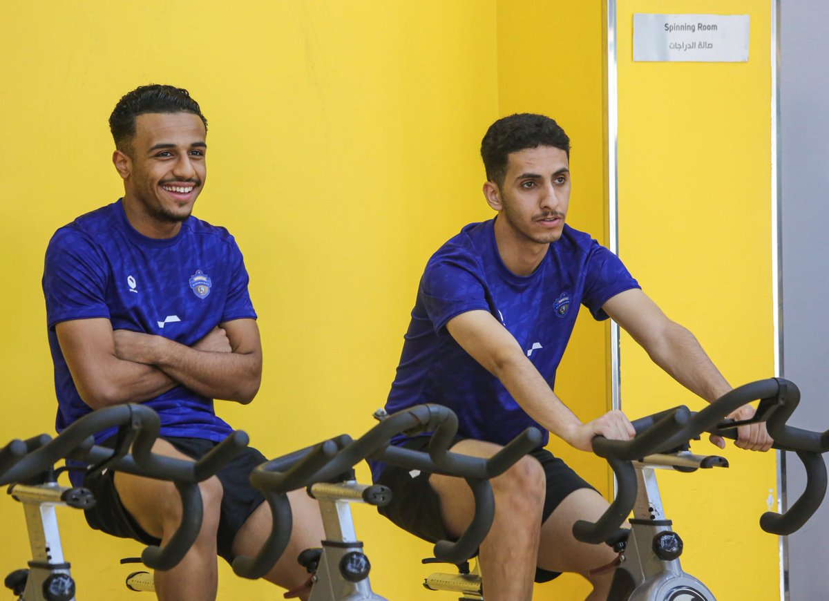 alkawkabfc's tweet photo. 📸 | من تدريبات الفريق الصباحية اليوم في صالة الحديد 💙🤎💪🏻.

#الكوكب_فخر_الخرج https://t.co/PRgz6hPFCW