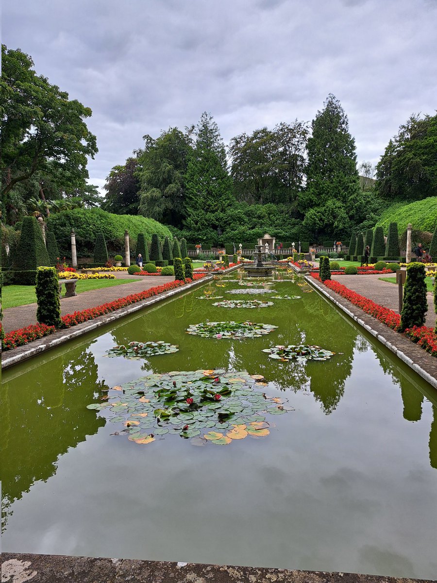kelbacon's tweet photo. Spent a lovely few hours at #ComptonAcres in #Poole yesterday before #StormAntoni arrived. Beautiful Italian Garden 😍 https://t.co/v5YqjD0bmr