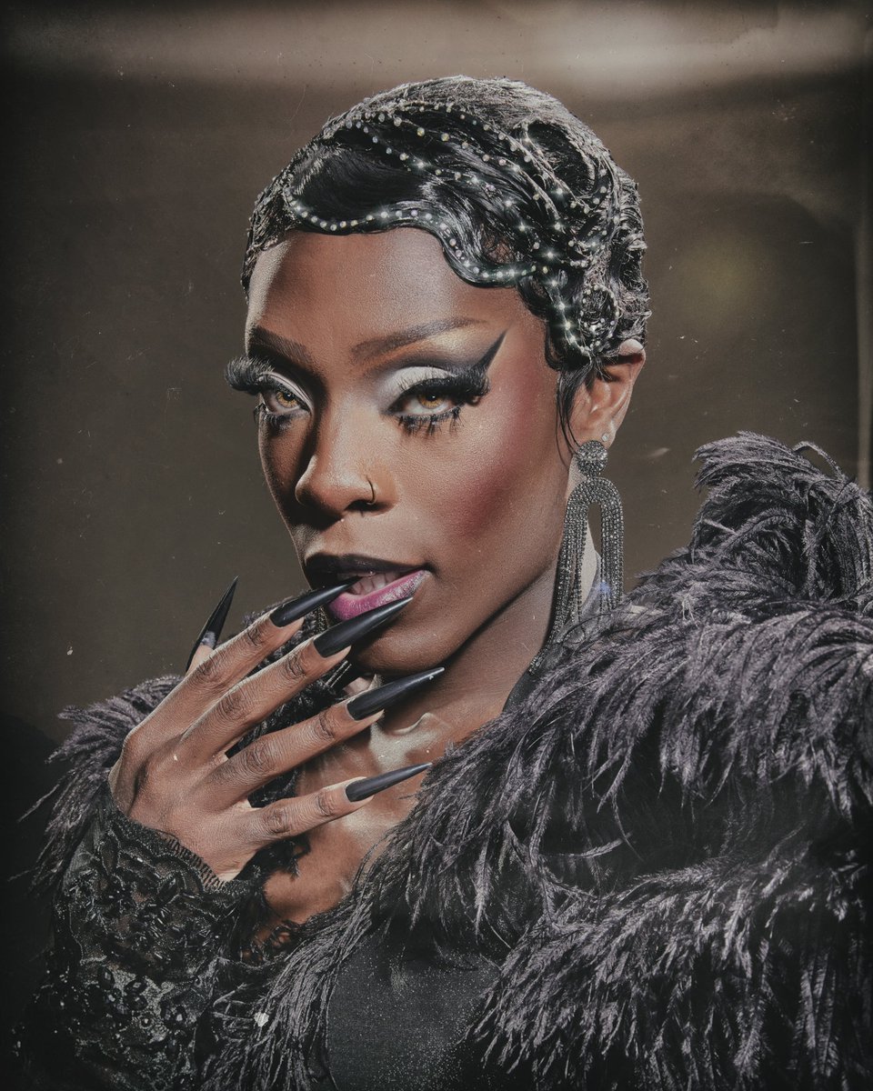 Keiona__'s tweet photo. The Ball Part I : The Past 🖤

JOSEPHINE BAKER was a black woman turned SuperStar in the 1920’S , AN ICON.

My grandma’s name was also Josephine &amp; she loved all of me wholeheartedly 🕊️ 

🪡 kayenray x nona_source 

📸 ranobrac 

💅🏿 hausoftokyo_ 

#dragracefrance #teamkeiona https://t.co/prQUMHOCeC