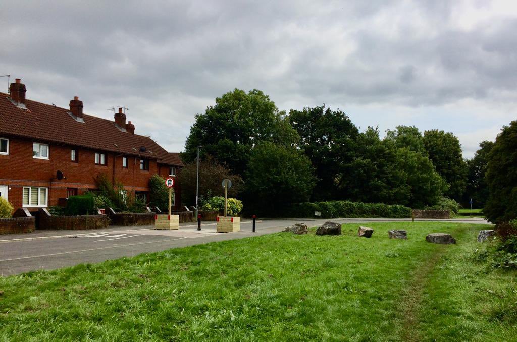 ABridgen's tweet image. Despite residents objections , Devon Country Council has started creating Low Traffic Neighbourhoods. 

No one voted for this. Please support the people of Exeter as it will be us next.

Please share 🙏

@thereclaimparty | @LozzaFox