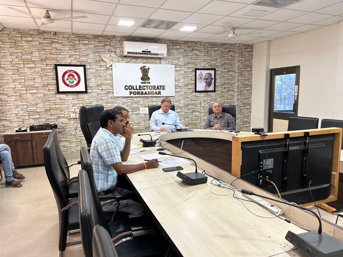 આજરોજ માન.રાજ્યપાલશ્રી અને માન.મુખ્યમંત્રીશ્રીના અધ્યક્ષસ્થાને યોજાયેલ પ્રાકૃતિક કૃષિ અંગે સંવાદમાં હાજરી આપી જરૂરી માર્ગદર્શન મેળવ્યું.
<a href="/GovernorofGuj/">Governor of Gujarat</a> <a href="/CMOGuj/">CMO Gujarat</a> @informationpor2 <a href="/InfoGujarat/">Gujarat Information</a>