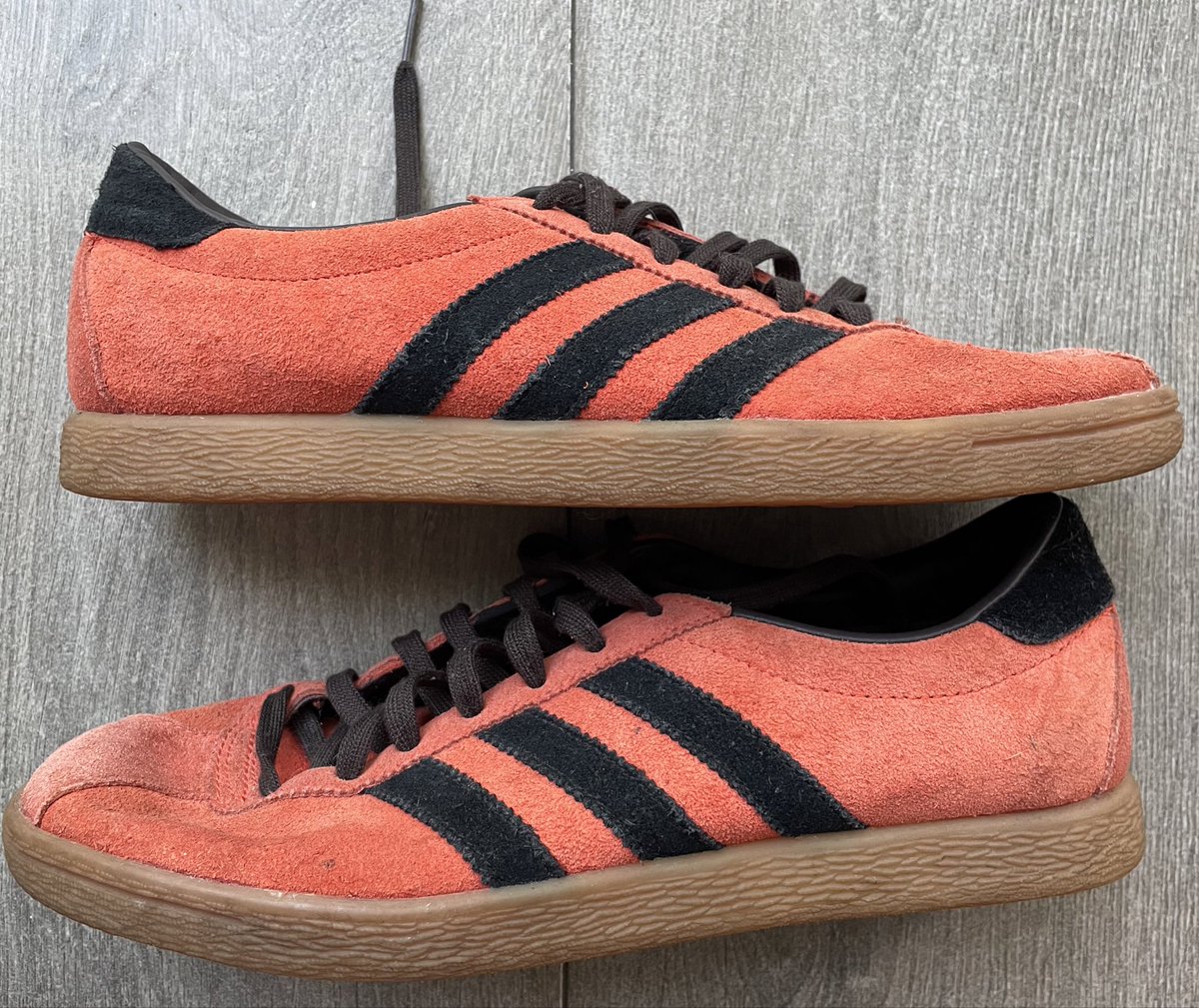 Custom Casuals tweet media