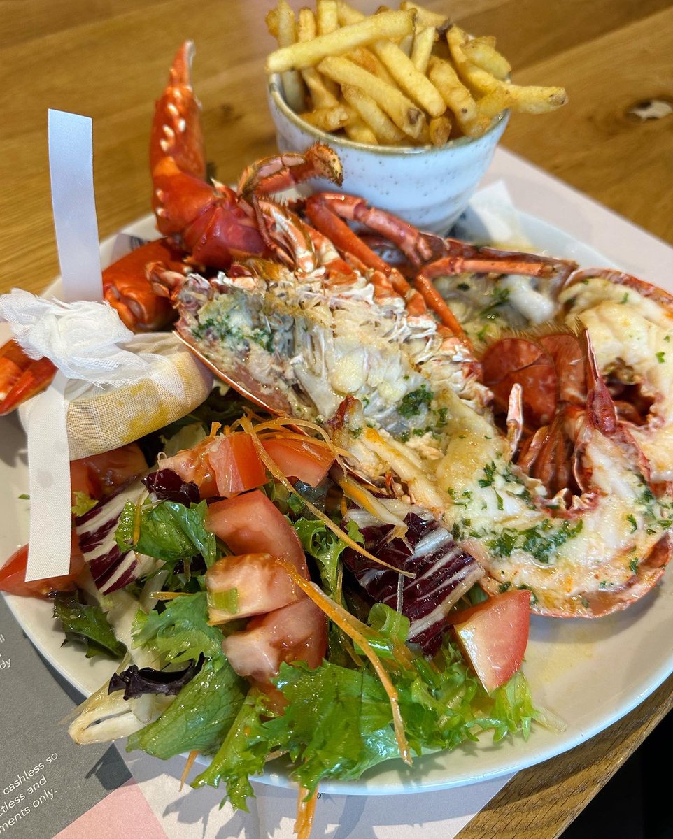 CreelCaught's tweet photo. #treatyourself 😍
Heading through for the @edfringe ⁉️ Here @CreelCaught as well as our #marketmenu of the finest #scottishseafood sourced by the very best local suppliers, we also offer #scottishlobster ‼️🦞
🔹Half/whole 🟰 market price🔹
#lobsterlover #lobstergarlicbutter https://t.co/rs4gRtjIFO