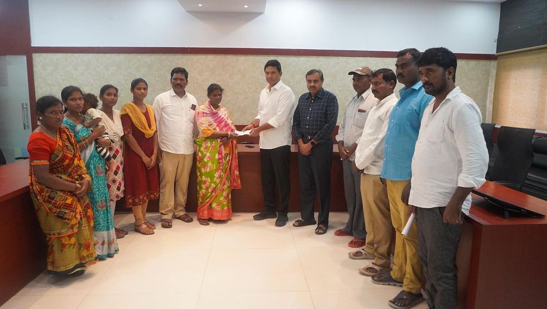 IAREHyd's tweet photo. Our condolences for the loss of our #IARE worker, P. Ramesh, who served our college for 20 years. Sri Marri Rajasekhar Reddy garu, Sri Ch. Sathi Reddy garu & Principal Dr. LV. Narasimha Prasad garu pledged support to their family during this tough time. https://t.co/b8XYJS39O0