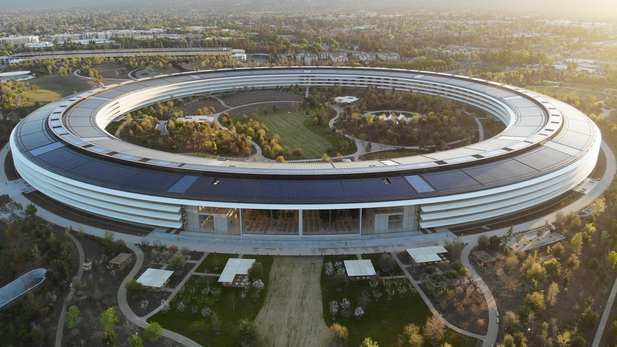 DoveComputers's tweet photo. iPhone 15 could be announced on September 13 https://t.co/cL43PYzxsv https://t.co/daY6gMTz0q