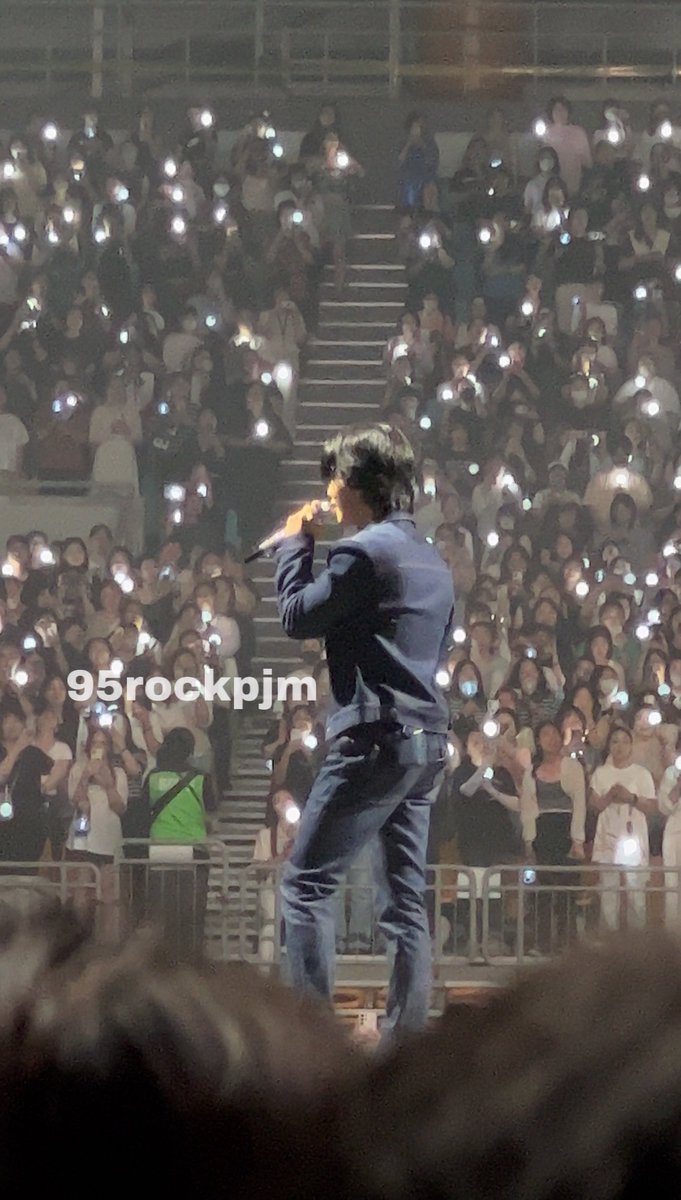 95rockpjm's tweet photo. jimin’s body 😭 https://t.co/SSCmKWIwbR