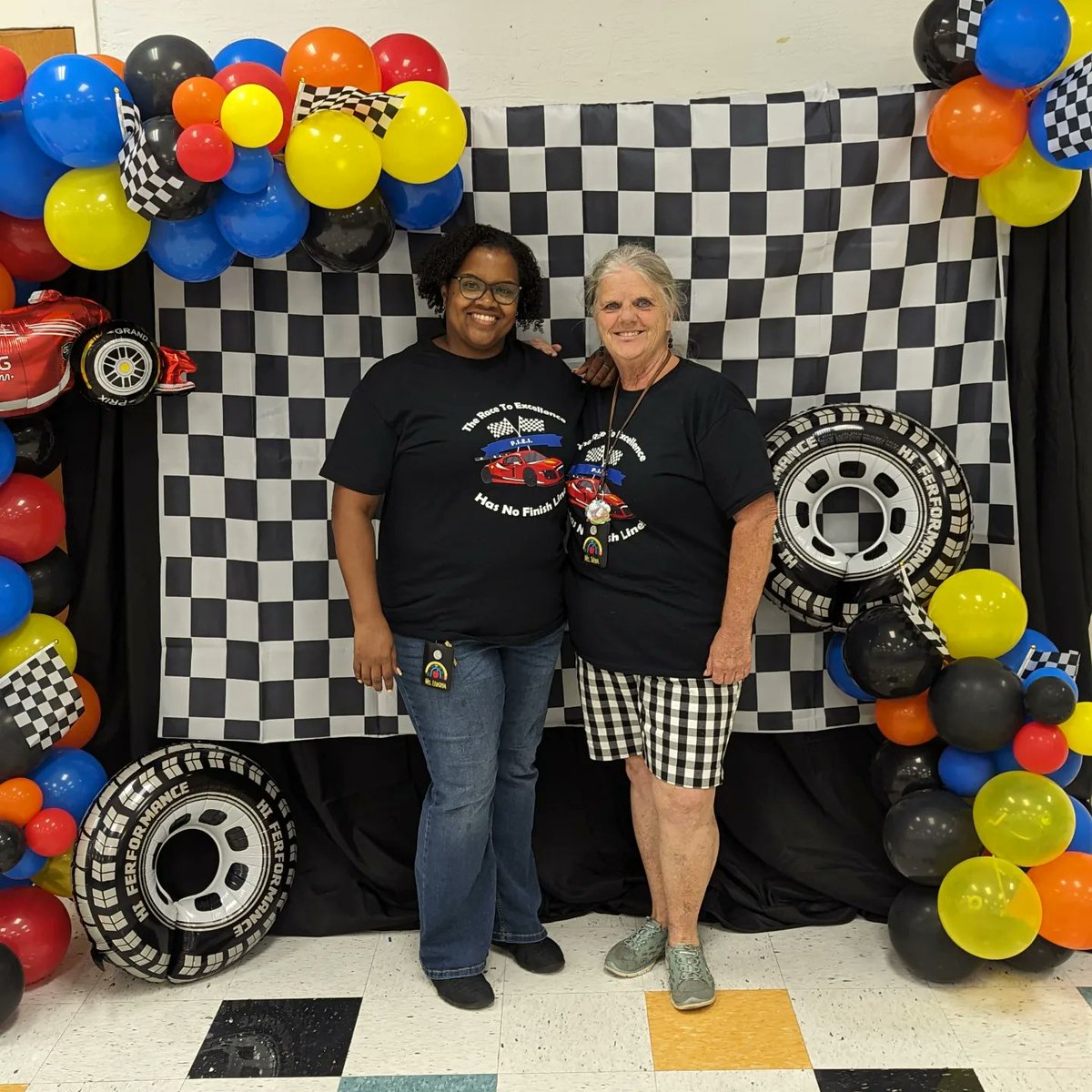 CMLiberia's tweet image. Teachers starting off strong by preparing to Race to Excellence using #focusednotetaking in #AVID #interactivenotebooks. We will catch the wave in PBCSD. #Commitment24
@PalmSprings0651 @marjie_rowe @stockmanAP