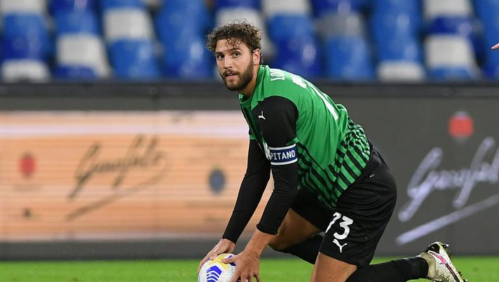 [𝗠𝗔𝗡𝗨𝗘𝗟 𝗟𝗢𝗖𝗔𝗧𝗘𝗟𝗟𝗜]

{Analisi sulla stagione calcistica 2020/2021 di Manuel Locatelli, dominatore assoluto del gioco.}

🧵A thread
