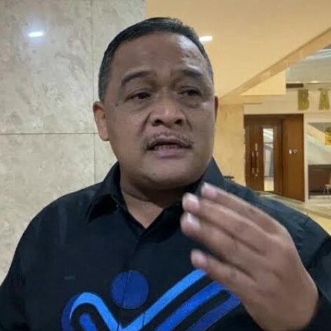 NenkMonica's tweet image. Menurut anda diantara keduanya  siapa yg mempunyai kecintaan thp Bangsa Indonesia dan mempunyai Sifat Patriotisme ?
@benny_rhamdani_ 👉 LIKE
@rockygerung 👉 RETWEET