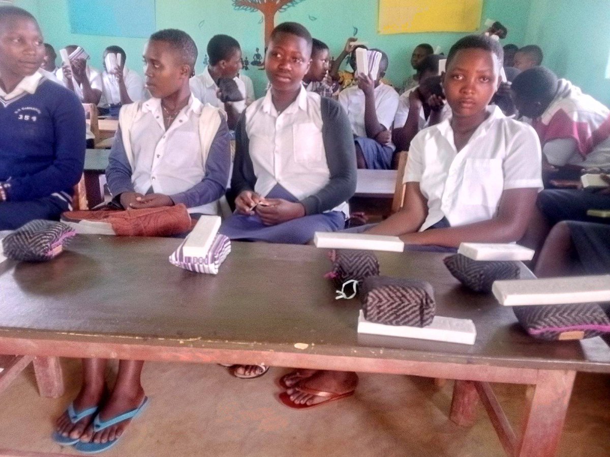 Making a difference in the lives of young girls in our community, we were able to donate 40 reusable sanitary pads to students who were missing school during their periods. Together, we're breaking barriers and supporting education for all! #MakingADiffere #Educationmatter