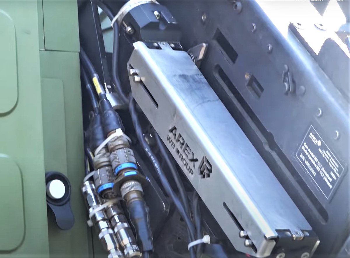 RyszardJonski's tweet photo. ZSU-03 remotely operated weapon station from AREX WB Group armed with a heavy M2 12.7mm MG.
Judging by the logo on the housing of the electronics block, the ZSU-03 system changed its name to #FireGun
📸Screenshots from: https://t.co/Aye5zkYG1X https://t.co/GypeoytEge