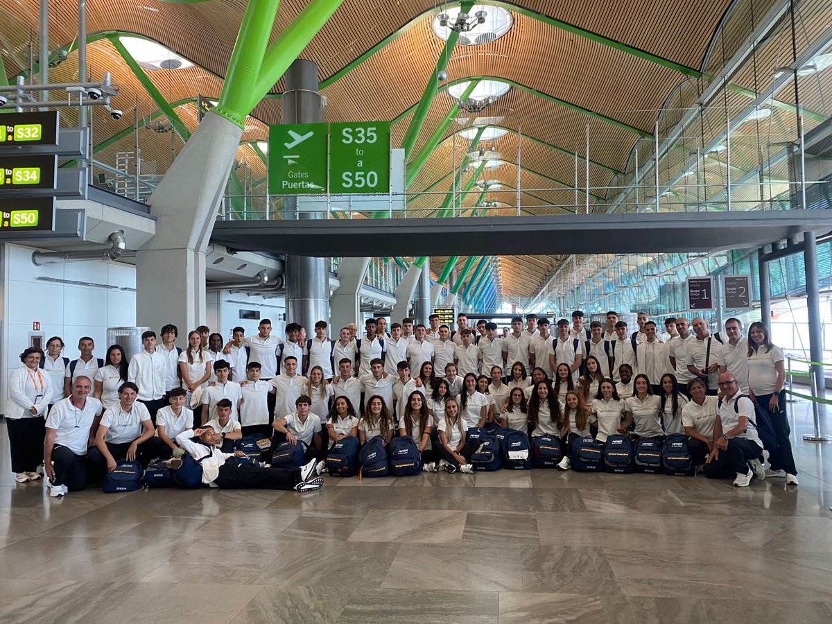 atletismoRFEA's tweet photo. ✈️ ¡Nos vamos a Jerusalén!🇮🇱

Con mucha ganas de que este lunes arranque el Europeo sub20 🙌🏼 

📺 Podrá verse en @rtveplay 

#EspañaAtletismo #PasiónPorCompetir https://t.co/fPgck4ov1p
