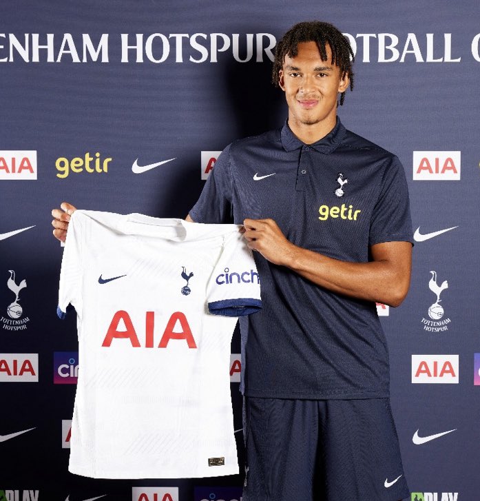 Back on Twitter, back with a new summer singing!

Welcome to Spurs, Ashley Phillips!