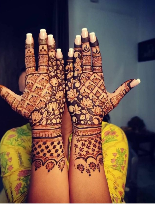 AdarshMehandi's tweet photo. ✍️Indian wedding and all auspicious occasions are incomplete without mehandi. !! ❤️🙏🏻🙏🏻
.
.
Free Home Service Available
Call Now👉+91 06398466329 
.
.
#bridalmehendi #mehendi #mehandiartist #mehandidesigner #mehendilove 
Do like and follow ,, stay with my page thank you 🥰❤️ https://t.co/I8YLVLuWIu