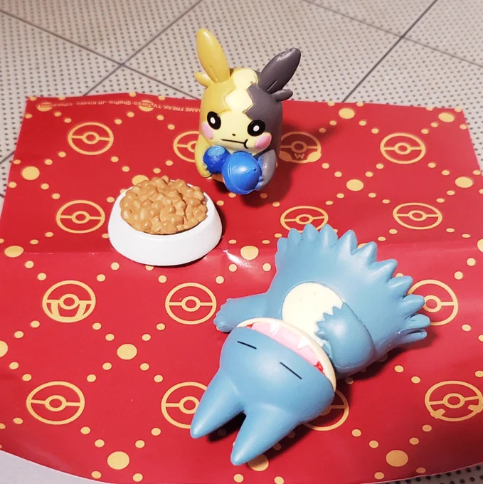 食べて寝て
