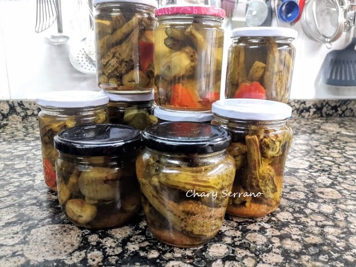 chary_serrano's tweet photo. Berenjenas baby en vinagre y en conserva
Receta⬇️
https://t.co/otCVSMpI9L

Ahora que están recién llegadas estas berenjenas enfundadas tan tiernas, es el momento de dedicar un tiempo a preparar una buena cantidad y conservarlas. 

No te la pierdas y comparte

#NosotrosLosMagicos https://t.co/o8OBfkHn7Z