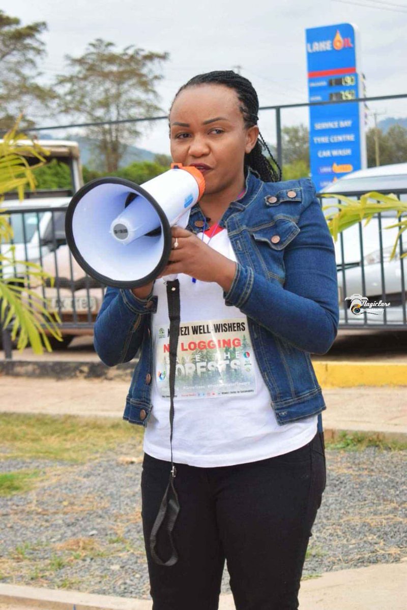 KibweziWW's tweet photo. Live scenes #EnvironmentalCommitment #environmentAwarenessWalk #NoLogging https://t.co/0Ps5N0s47t