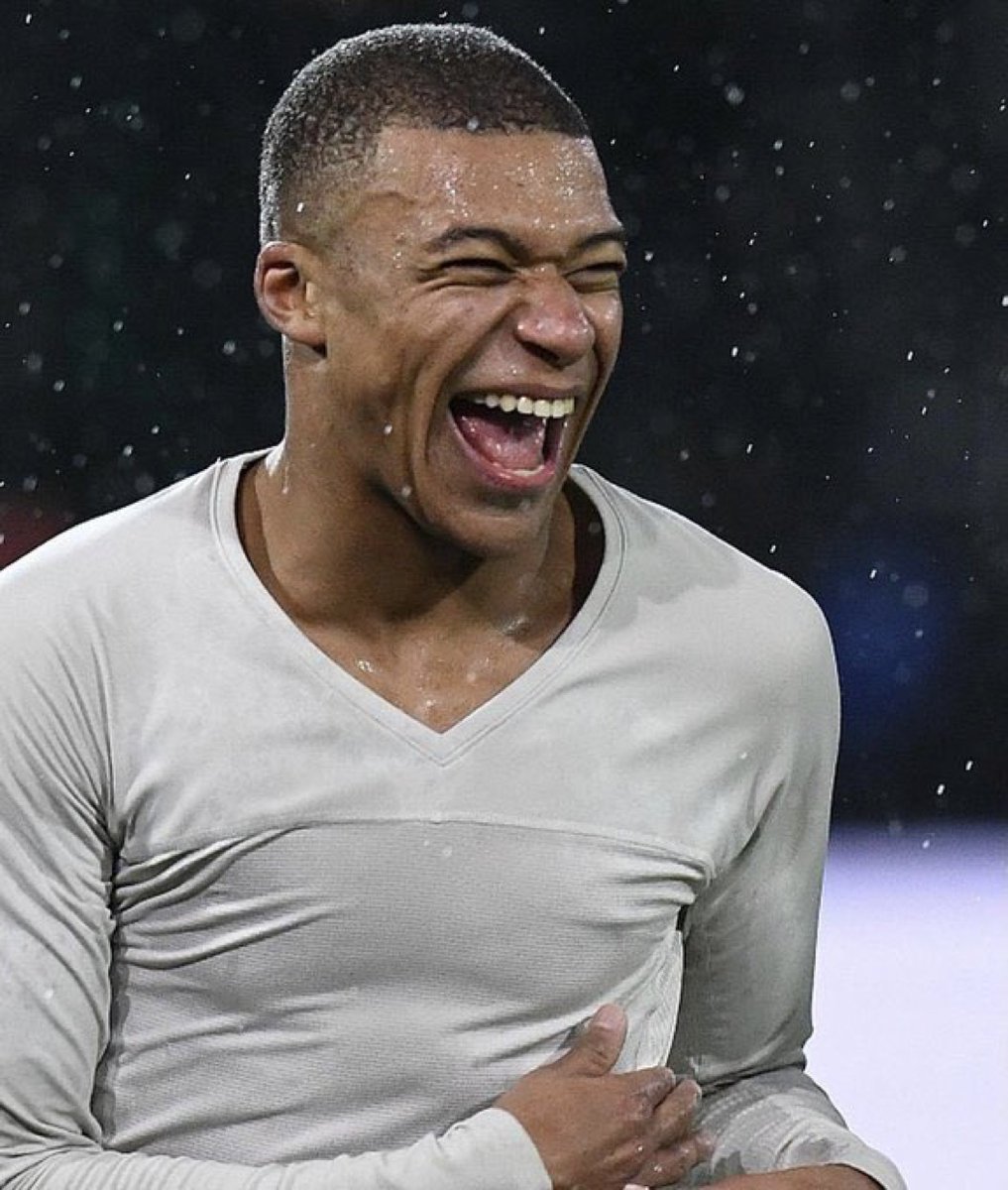 🚨🇫🇷 Kylian Mbappé is expected to STILL train with *undesirables*, even after the PSG players return from the tour on Monday. <a href="/RMCsport/">RMC Sport</a> #rmalive