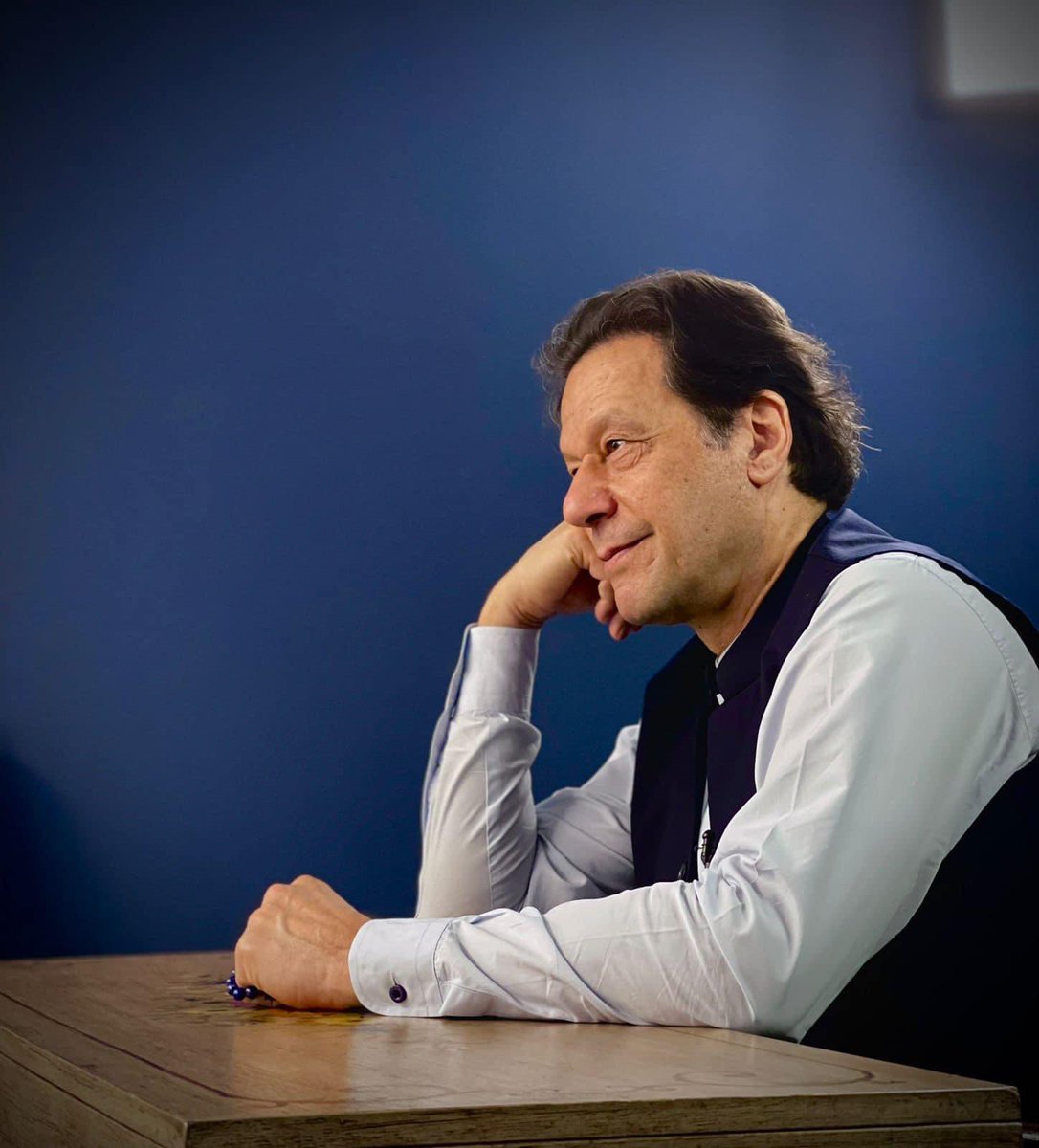 ArbabK_'s tweet photo. مرشد ہم آپ کے ساتھ تھے 
ساتھ ہیں 
اور 
ساتھ رہیں گے۔
انشاءاللہ 🖤
#ImranKhan https://t.co/SyHVtCNMWl