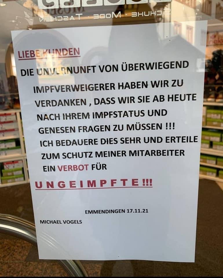 Nach längerer Pause zurück. 
Oft denke ich bei solchen Bildern(Netzfund): 
Wie könnt ihr alle DAS vergessen? 
Es schockiert mich noch immer so sehr, was wegen #Corona alles hingenommen wurde 😢🤷🏼‍♀️
Und viele tun so,als wäre das nie gewesen…
#GesetzderSchande #2G #Diskriminierung