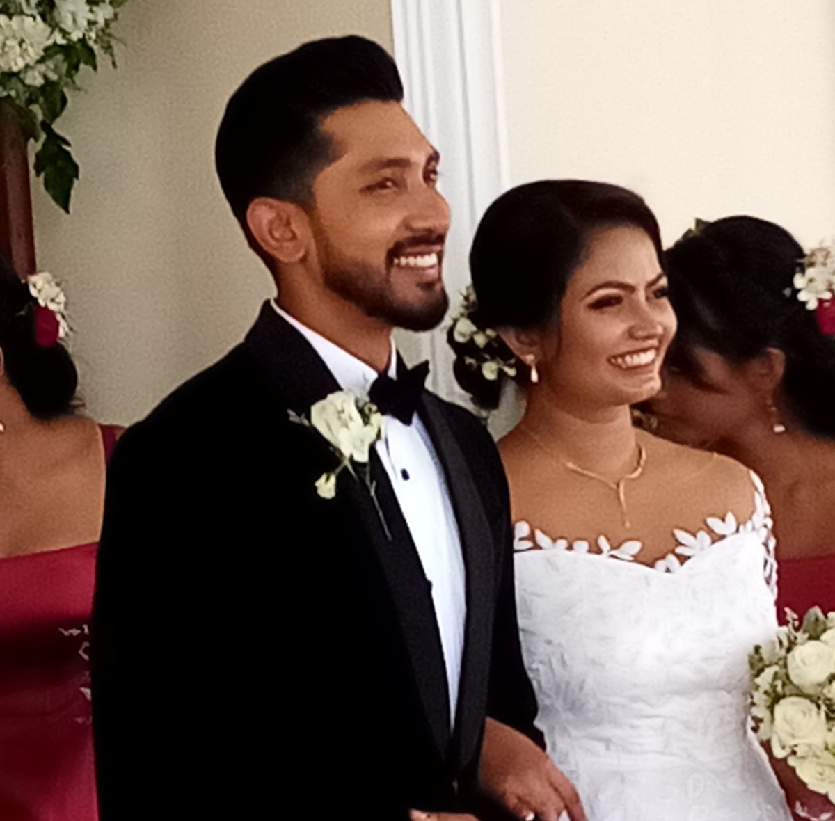 MJJNamalDias's tweet photo. #SensitiveSaturday
ඩයස්ගෙ නංගිට සුබ මංගලම්!
Many blessings to both of you Chamali & Chrishmal to keep stepping forward together in the rest of your lives 😊😊😊❤️🙏 https://t.co/wWPxYmyTzF