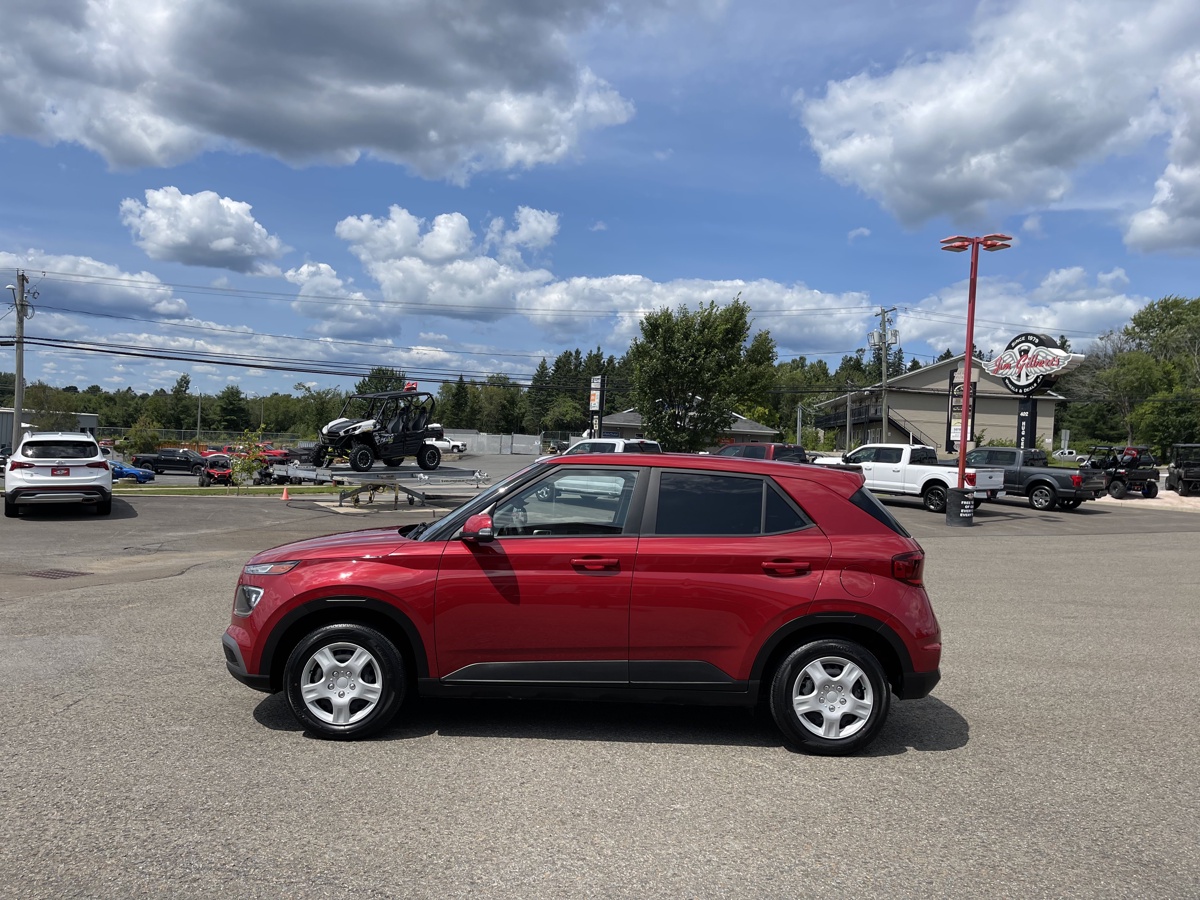 Experience Urban Adventures with the Stylish 2021 Hyundai VENUE ESSENTIAL! 🏙️✨ #JimGilberts #UsedCars #Hyundai #BeHuggable