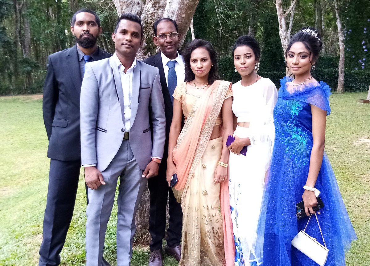 MJJNamalDias's tweet photo. #SensitiveSaturday
ඩයස්ගෙ නංගිට සුබ මංගලම්!
Many blessings to both of you Chamali & Chrishmal to keep stepping forward together in the rest of your lives 😊😊😊❤️🙏 https://t.co/wWPxYmyTzF