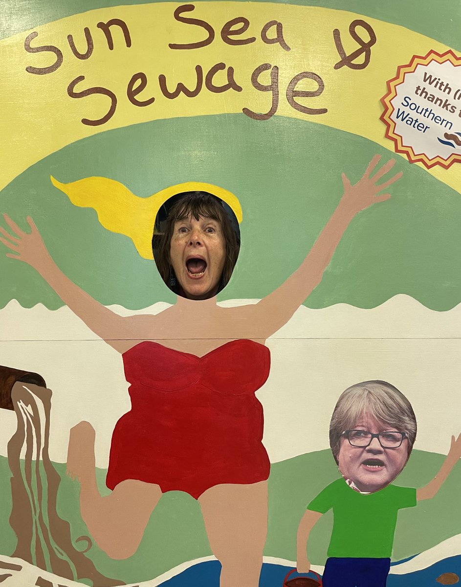 WorthingCan's tweet image. Pollution risk warning in #Worthing 
See you down at ⁦@CrewWorthing⁩ today for a photo op! 
⁦@SouthernWater⁩
#CutTheCrap 
#SewageScandal
#cleanupyouract
⁦@Feargal_Sharkey⁩ ⁦@sascampaigns⁩
⁦@Worthing_Greens⁩ 🌊💩🌊