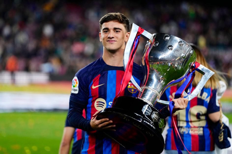 thatbarca's tweet photo. Happy 19th birthday to our starboy Gavi🥳🎂!
Did you know he is the youngest Barca player ever to have scored at the World Cup aged 18 with 110 days?? https://t.co/ZNzMMnxJa1
