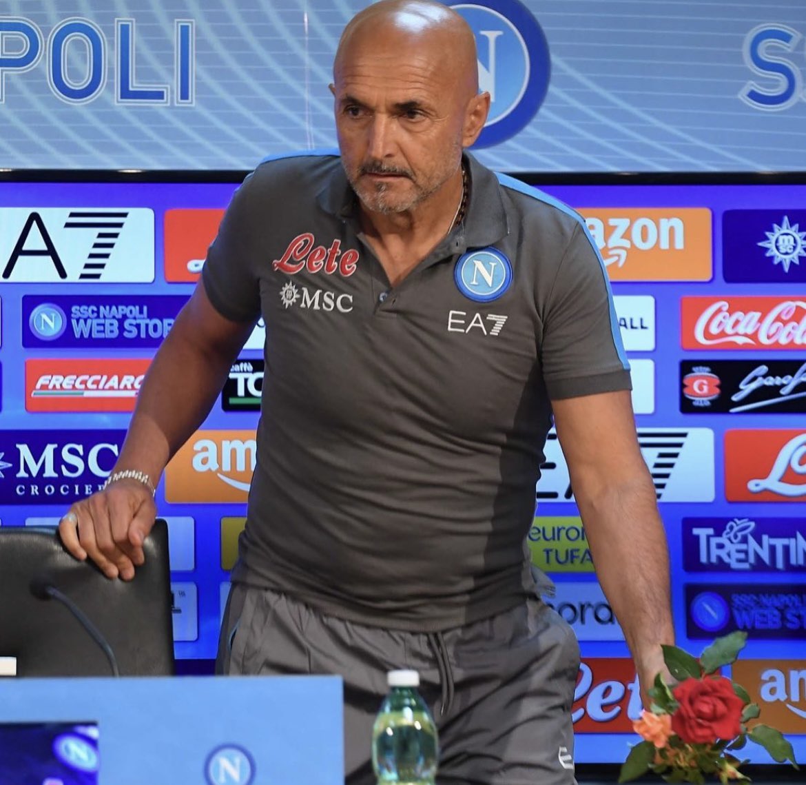 FSaltato's tweet photo. “Non mi stanco mai a dirti che mi manchi
Anche quando è tarda notte io mi sveglio per pensarti
Basta che non mi dici basta
E che quando ti chiamo non stacchi, rispondi, mi parli.��� https://t.co/mUra8Vfzwq
