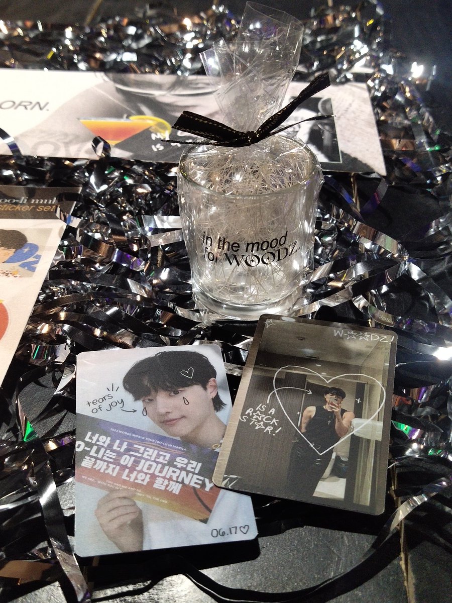 WOODZBDAY_MNL's tweet photo. Also, here's a closer look at our inuman kit 🍻  

Ready to take this home with you? 😊 

#inthemoodforWOODZ #WOODZBDAY_MNL https://t.co/Ses4EooFEg