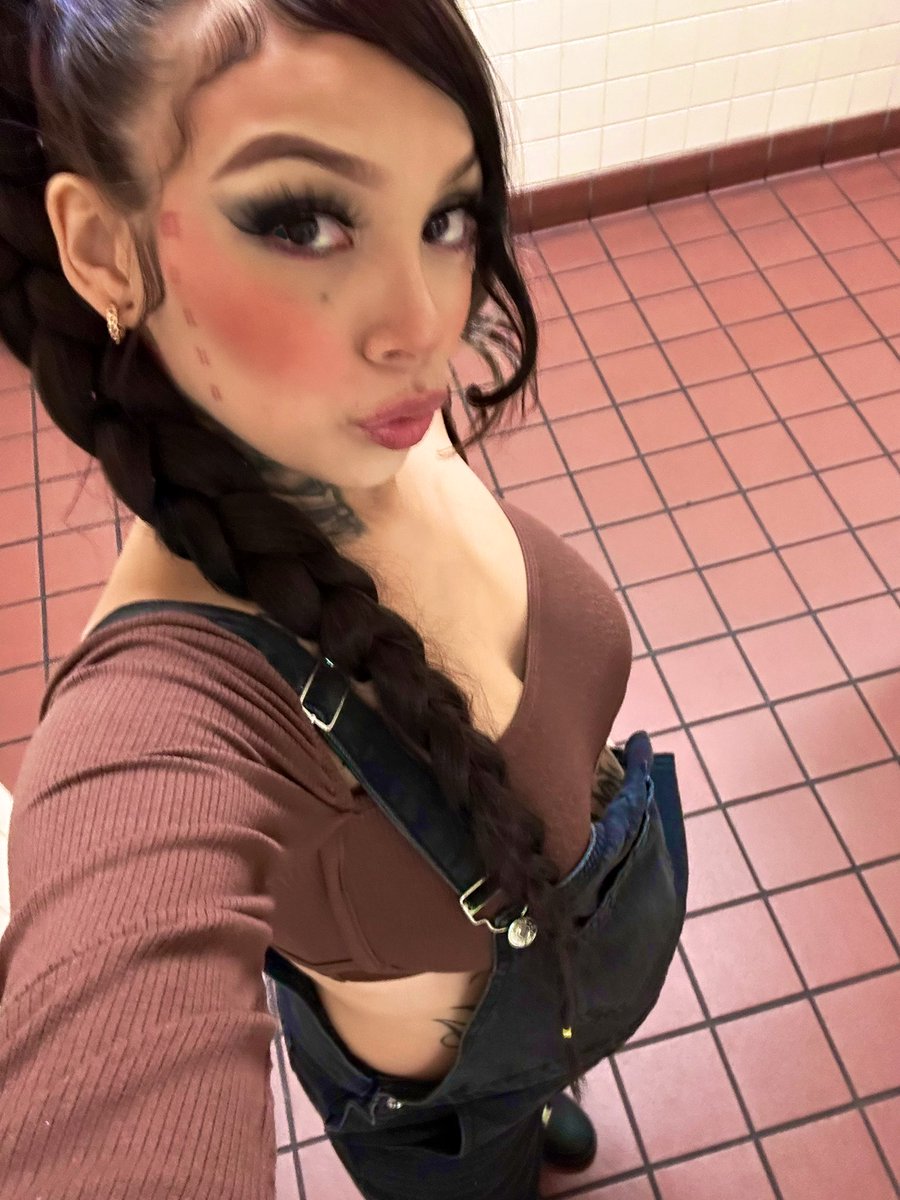 jessevsx's tweet photo. 😽🫠 https://t.co/ihzXsXmUXP