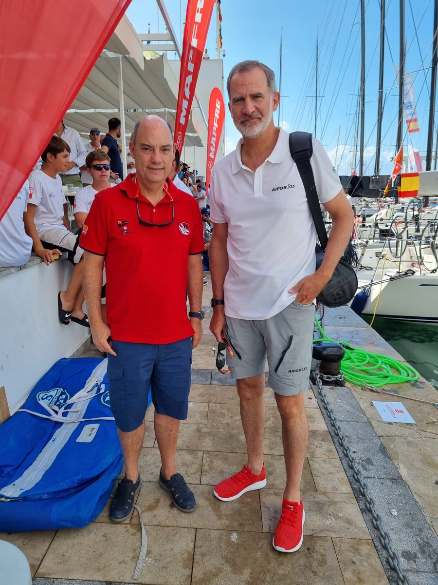 Bienvenido siempre S.M. El Rey a esta copa que lleva su nombre y el de <a href="/MAPFRE/">Mapfre</a> unidos. ¡Un gran orgullo para nosotros! ¡Mucha suerte hoy en la competición! #CopaReyMAPFRE #MasQueUnaRegata
