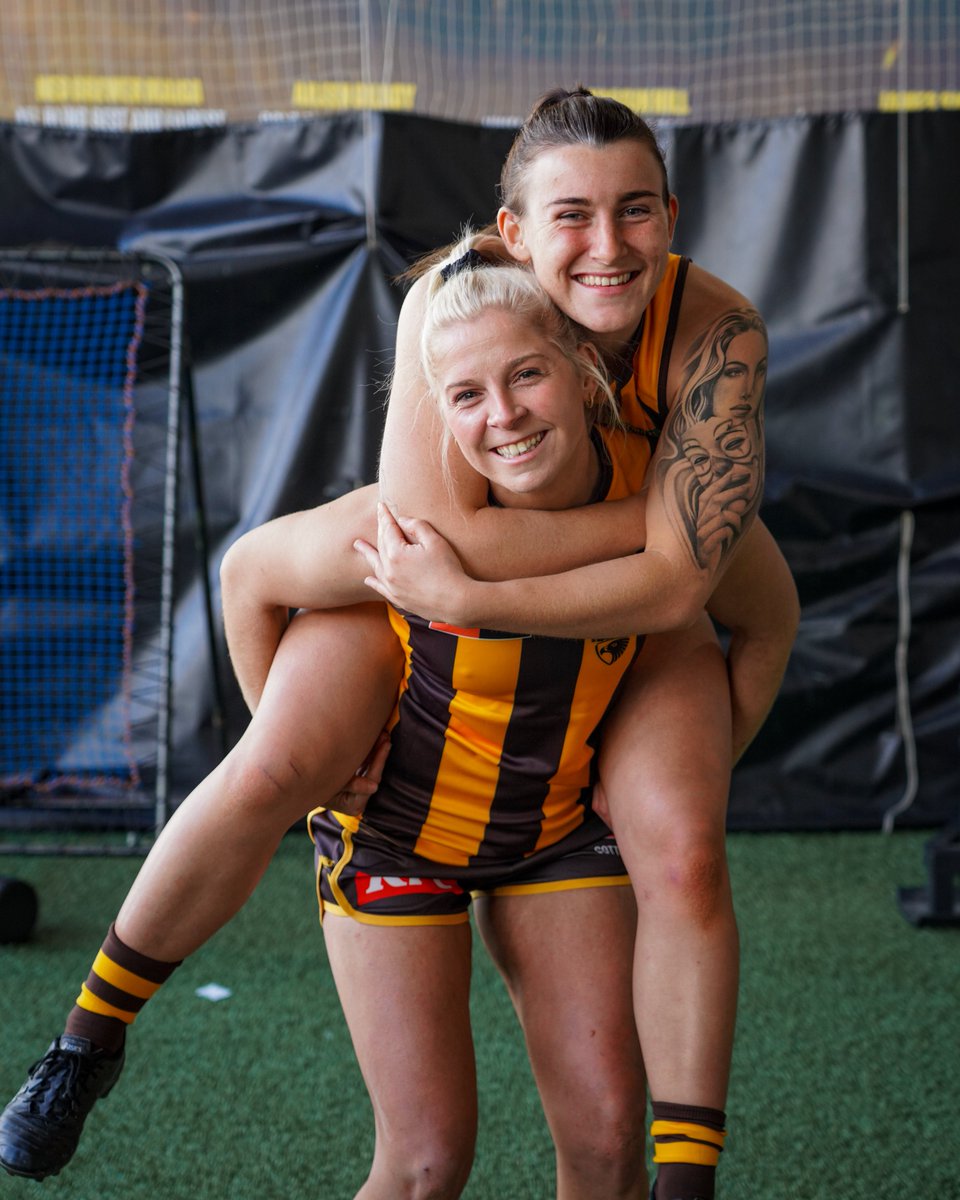 In our piggyback era 🙆‍♀️