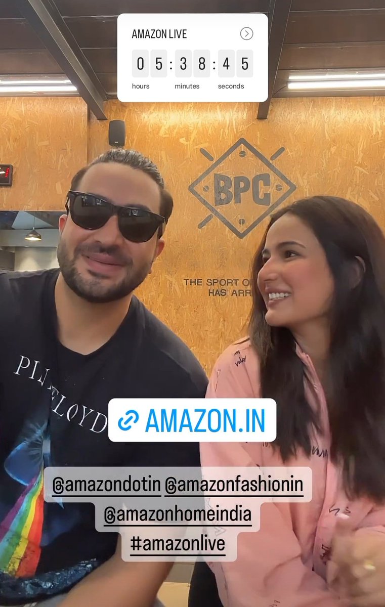 ZNHZzRRtNOEqh7s's tweet photo. Can U Hear Me Screaminggg😭😭😩♥️
They Are Coming Live Together At 9Pm today 🧿🥺🩵
@jasminbhasin @AlyGoni 

#JasminBhasin #AlyGoni #JasLy #JasLyForever #JasLyians https://t.co/oRMVwVxvOO