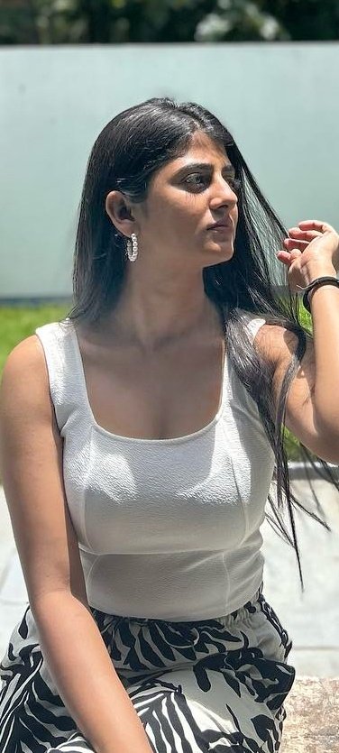 F2wl8ZvaUAAfq74?format=jpg&name=900x900