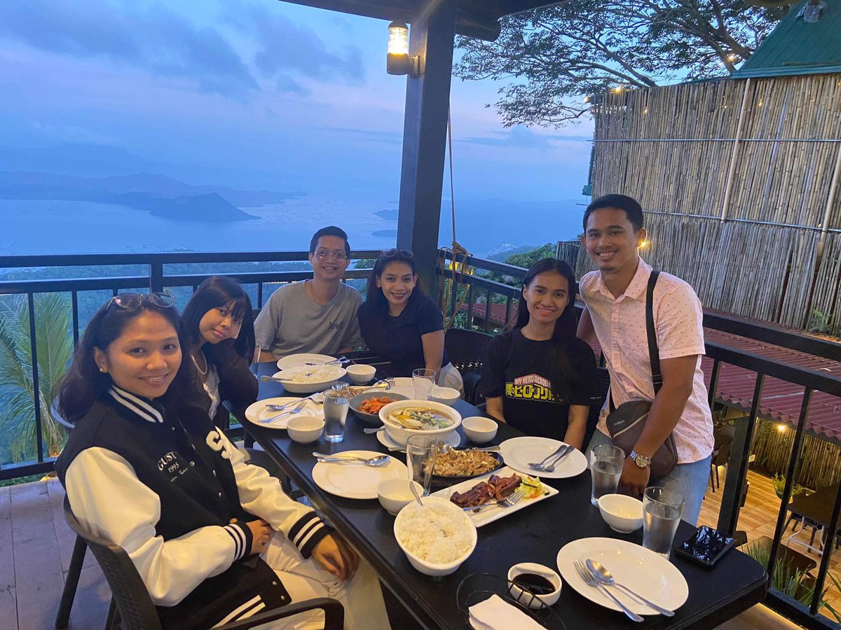 EvaCarandang's tweet photo. Yung kainan....
@imrbnsnts_ms @aglsnooze @CarlJannaus 
❤️❤️❤️ https://t.co/u6JxUbLSTE