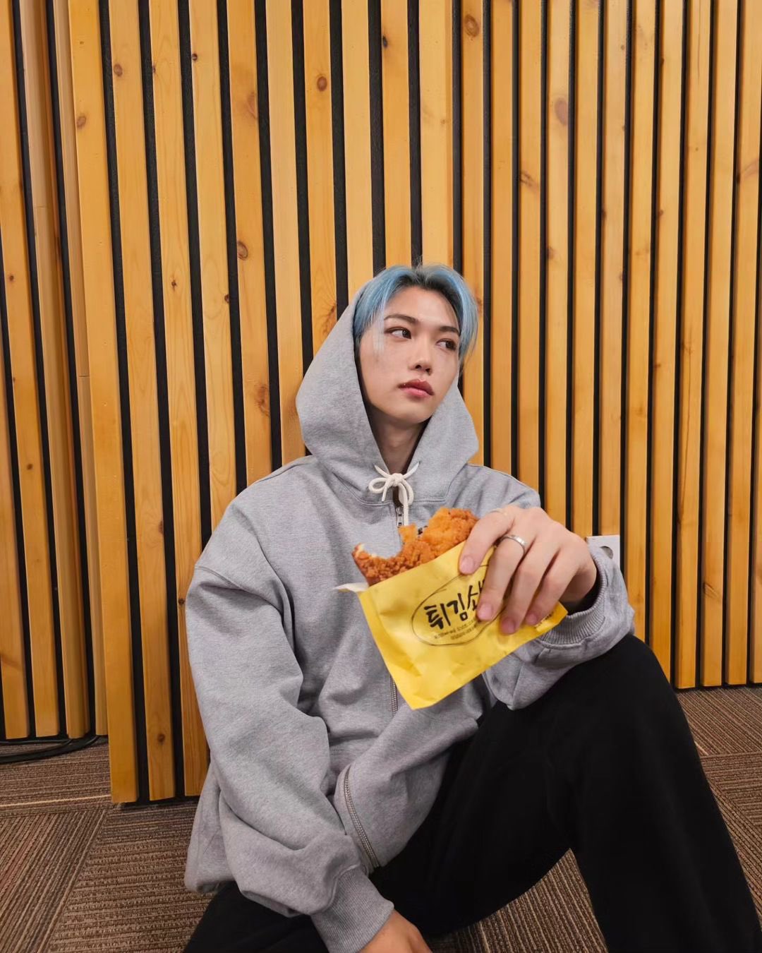 Felix OOTD on X New instagram post with the hoodie I m not sure if I ll survive user Yong.Lixx personal instagram felix ootd straykids fashion https t ZkTzMIR97Y X