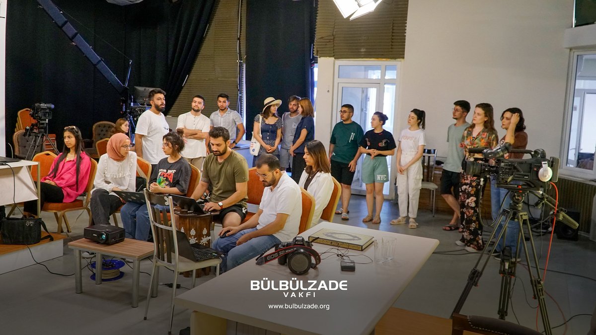 bulbulzade's tweet photo. Bülbülzade Vakfı ve BEKAM (Bilim Eğitim Kültür Araştırma Merkezi) tarafından yürütülen (ESC) Projesi, yeni gelen gönüllülerle tanışma toplantısı ve gidecek olanlarla vedalaşma etkinliği düzenledi.
@BekamOrgTr 
https://t.co/G1l3s6rQ86 https://t.co/tubFJUIJeB
