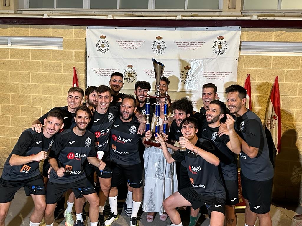 OracionLebrija's tweet photo. Con la merecida victoria del equipo de @Hdad__Dolores concluyó la XXV Edición del Encuentro Cofrade de Fútbol Sala "Ciudad de Lebrija".
Agradecer a Ayuntamiento, equipos participantes, colaboradores y, sobre todo, al numeroso público asistente que lo hayan hecho posible.
GRACIAS https://t.co/qbP3idEcZm