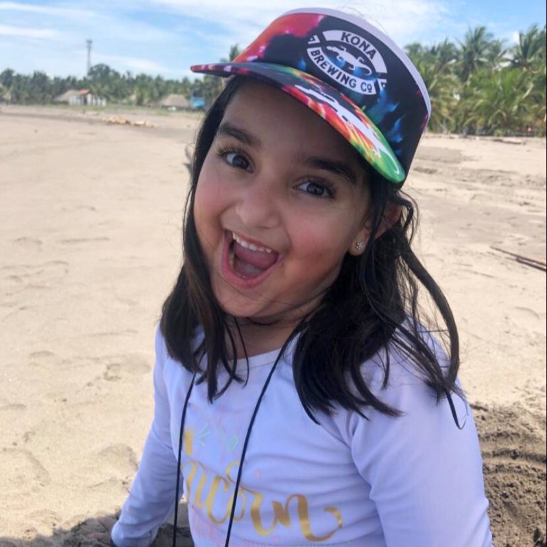 Beach days are always sweeter when you're sun-kissed, not sun-dazed! 🌞 Keep the rays at bay and the sweat away with your favorite Headsweats hat or visor. 😎🏖️ !