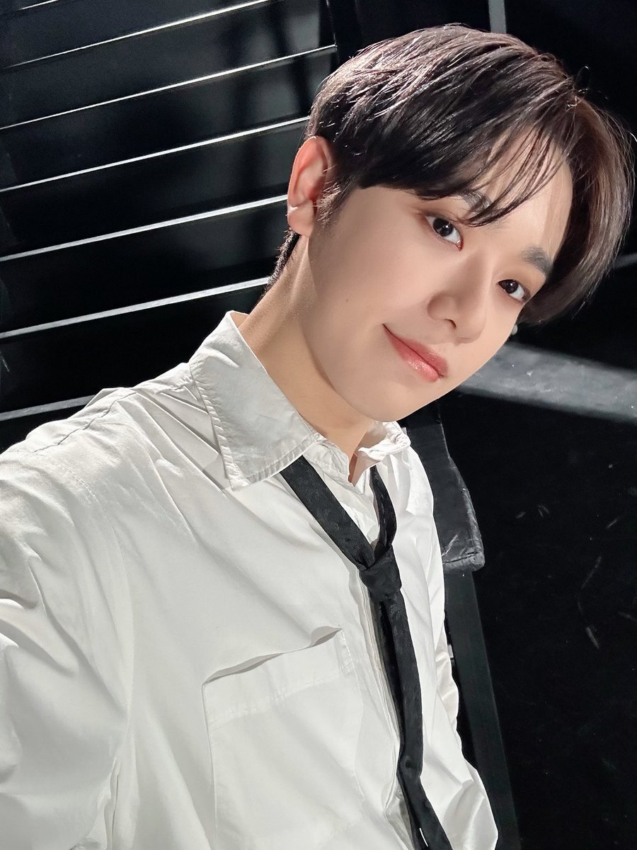 by_EPEX's tweet photo. [#금동현]

제니스! 남은 주말도 행복하게 보내요😉

#EPEX #이펙스 #KEUM #금동현 #クムドンヒョン #금동이 #제니스내거 https://t.co/btDq6srchI