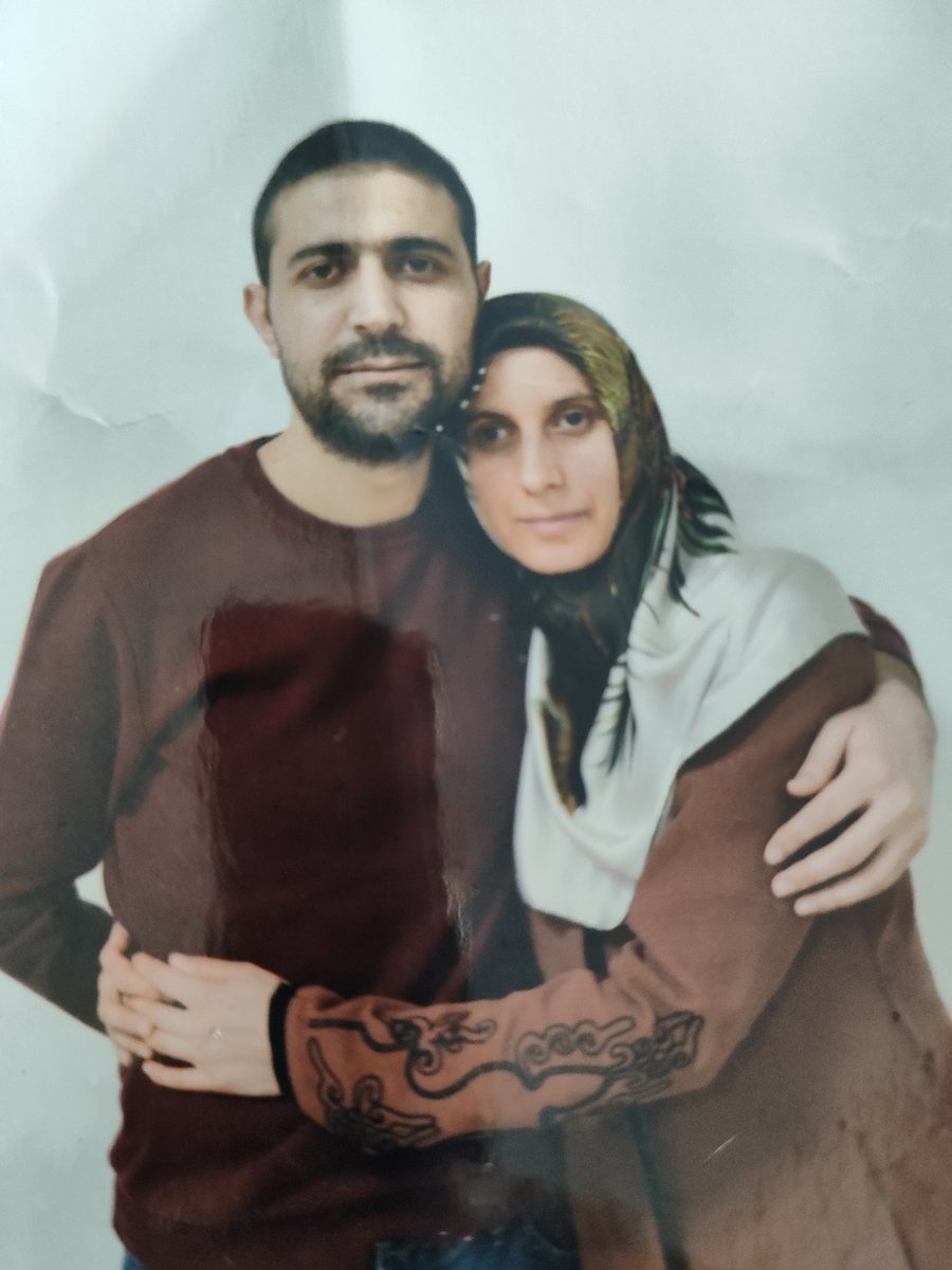 Eşim Emre turan Muğla E tutuklu eşim ülseratif kolit rahatsızi kullandığı ilaçlar kanser tedavisinde kullanılan ilaçlar ileri seviyede kendim 5yıl kaldım şartlar eşim hastalığı için hiç Uygun değil ona en iyi gelen agrisni bı nebze olsun hafifleten lavmani o şartlarda yapmasi zor