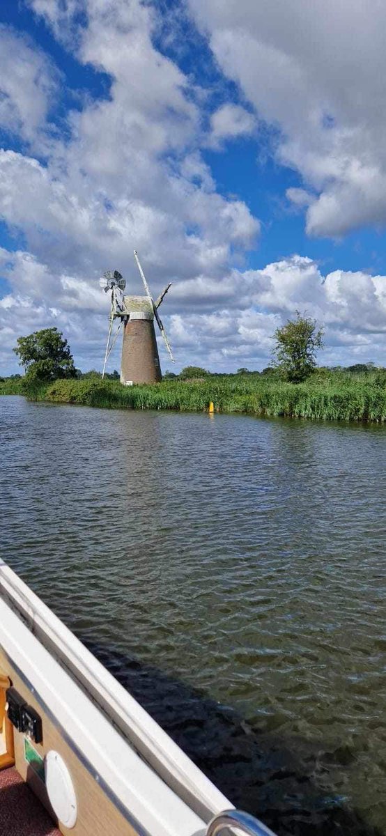 carolcatt64's tweet photo. Norfolk broads had a lovely time with the grandkids 🥰🥰🥰 https://t.co/RO11YuVEyX