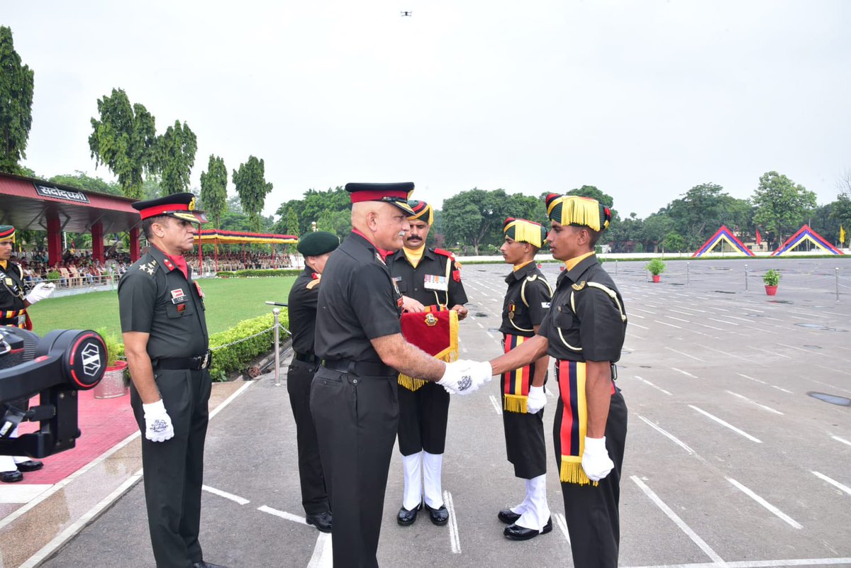 PROdefprayagraj's tweet photo. "Ready to Go"
49 #Agniveers of the #DograRegiment on completion of training will be joining frontline units in the service of the motherland. Transformed beyond imagination. https://t.co/9nctU4x9Ee