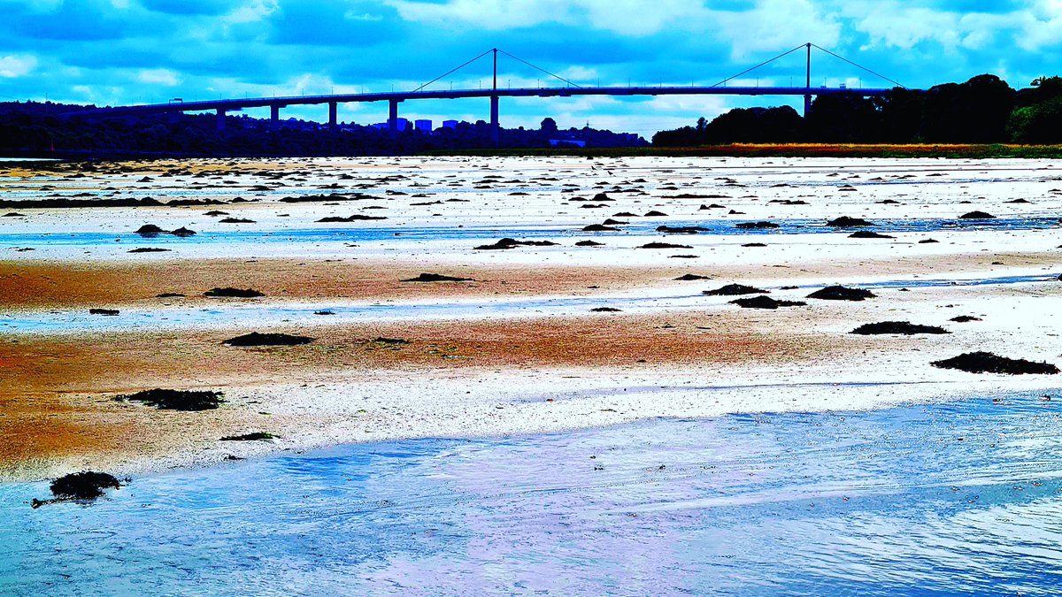 The Erskine Bridge across the Clyde as seen from Boden Boo Beach during this morning's low tide.

#glasgow #bridges #erskine #bodenboobeach #seascape #theclyde #clydeestuary #erskinebridge #beaches #beachphotography #scottishlandscape #scottishbeaches