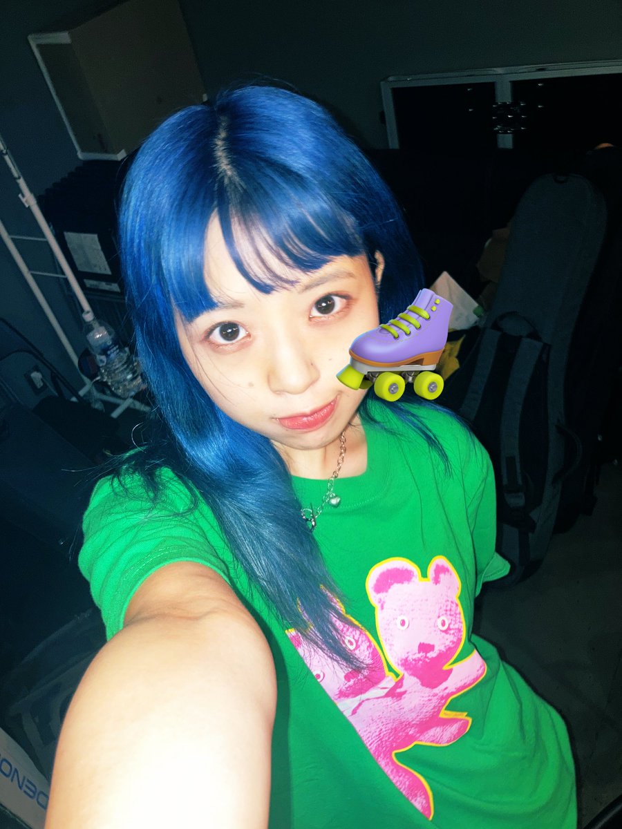 n__feni's tweet photo. 昨日はビクターCONNECTUNEのレーベルイベントだった✴︎レーベルメイトのdoggieさんMÖSHIさんRoss Moodyさんと会えてライブ出来て楽しい夜だった！みんな音楽カッコよくて大好き✴︎負けないぜ〜！
てか集合写真無い（ ｉ _ ｉ ）

#CONNECTUNE
#んフェニ
#goggie
#MÖSHI
#RossMoody https://t.co/TNiQXNVgHP