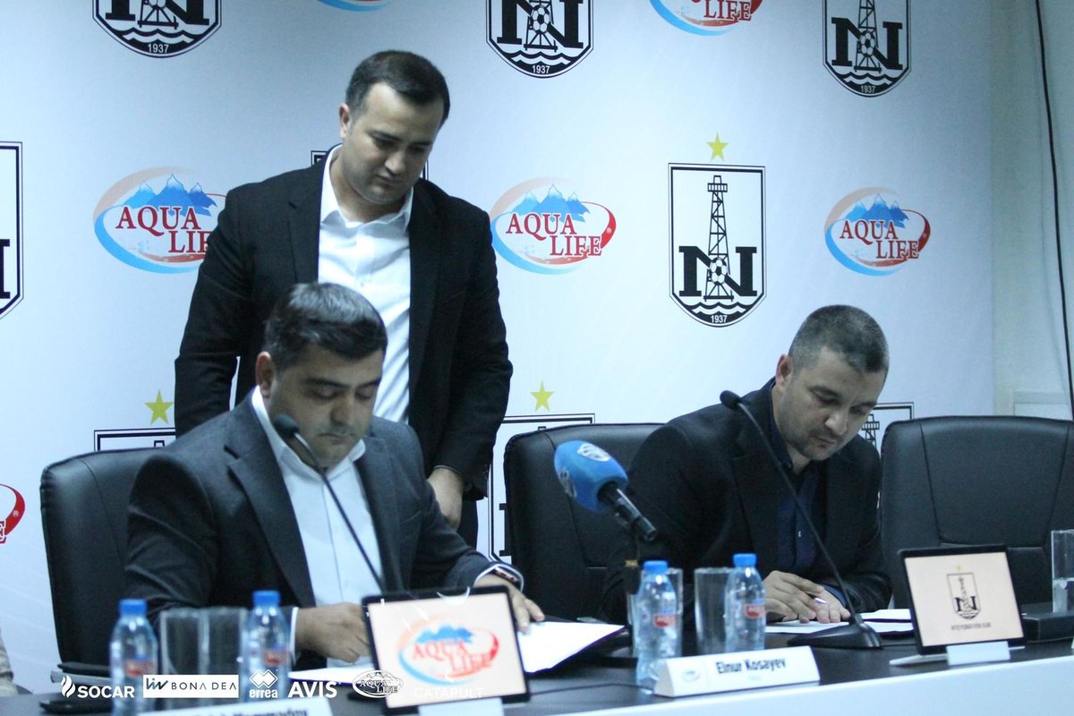 PFC_Neftchi's tweet photo. ✍️ “Neftçi” PFK ilə “Maximus” MMC arasında sponsorluq müqaviləsi bağlanıb 🤝
➡️ Daha ətraflı: https://t.co/Wqpl4fzDLi
#Maximus #AquaLife #Qax #Bulaq #Su #Mineral #Neftçi https://t.co/PyCrGPJ2Iz