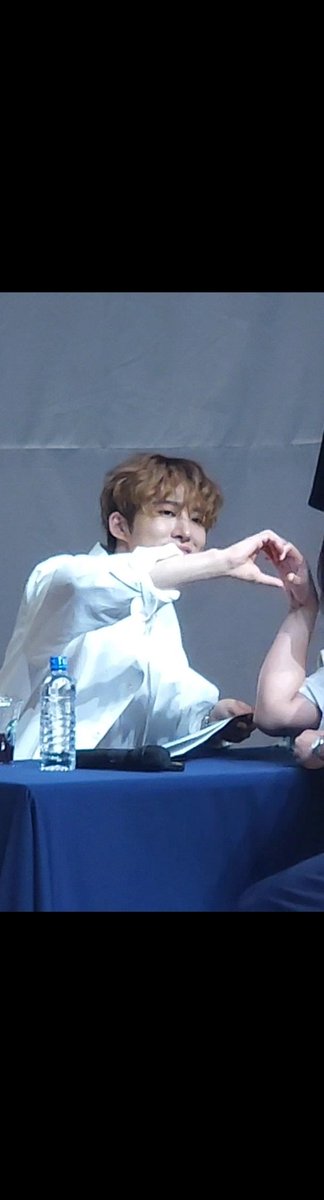 🆔한빈아수고했어🤖 tweet media